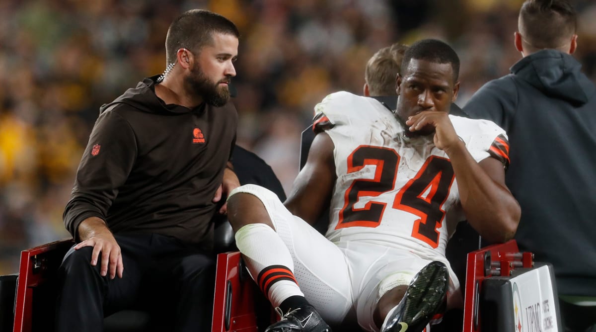 NFL Players Send Prayers To Browns RB Nick Chubb After Ugly Knee Injury