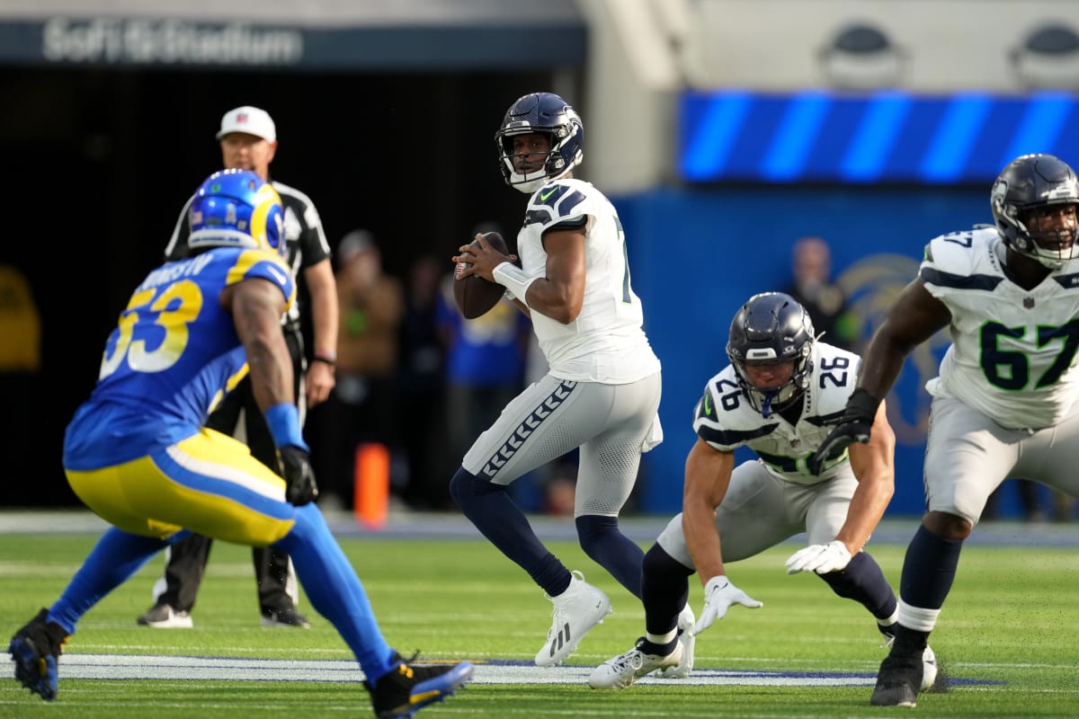 Geno Smith Shines As Seattle Seahawks Lead 13 7 Over Los Angeles Rams