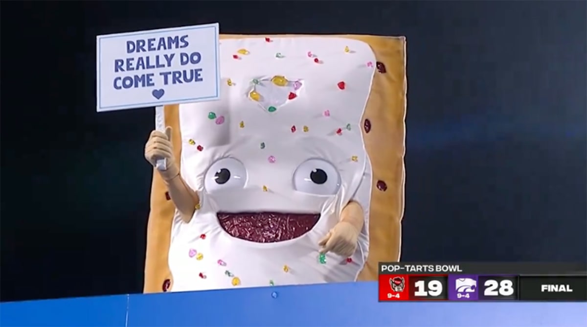 Kansas State Devours Edible Pop Tart Mascot After Bowl Win Vs Nc State