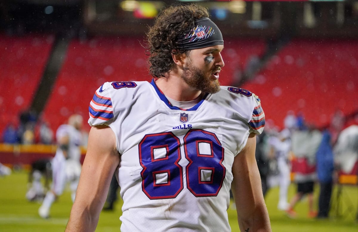Bills’ Dawson Knox Thanks Buffalo For Support After Brother’s Death