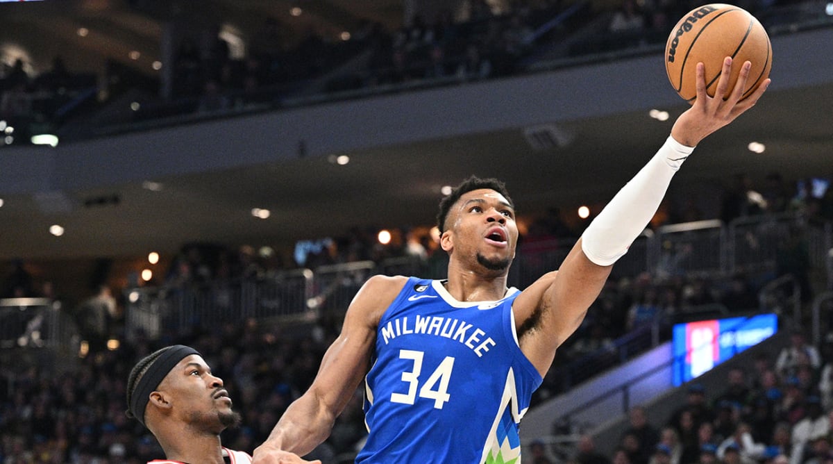 Giannis Antetokounmpo Puts NBA on Notice With Fiery 1-on-1 Take