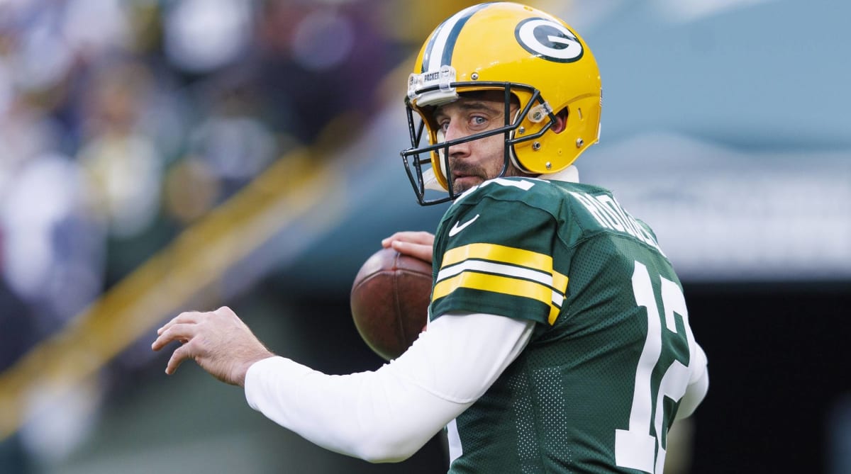 Rodgers Jabs NFL Regarding Artificial Turf, Player Safety