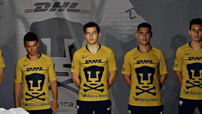 MAL Y DE MALAS Pumas no podrá usar su camiseta conmemorativa del