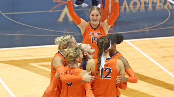 UVA Volleyball Beats Notre Dame 3 0 Earns First ACC Sweep Since 2019