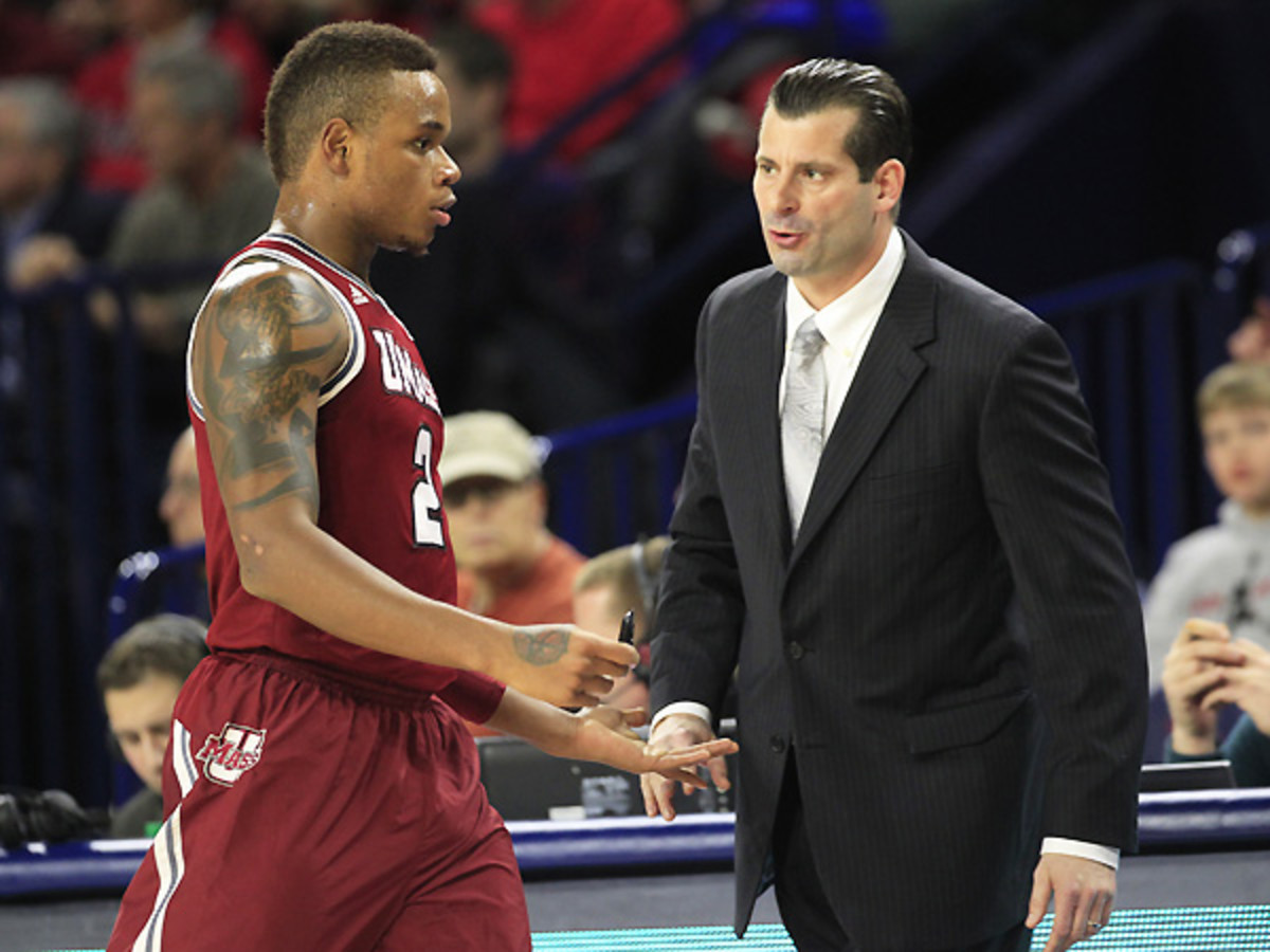 Umass Guard Derrick Gordon Comes Out As First Openly Gay Male D I