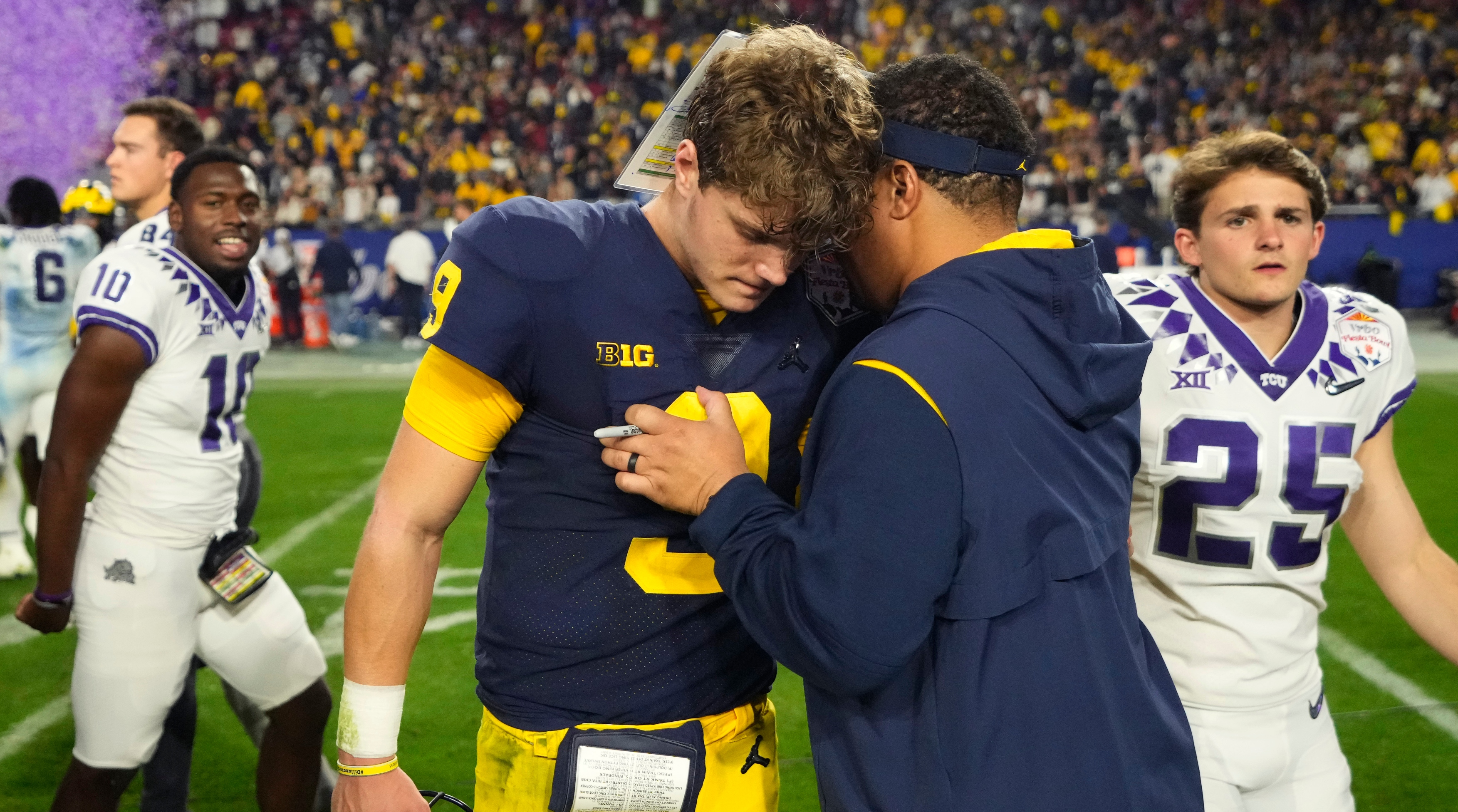 Photo Of Michigans J J Mccarthy Watching Tcu Celebrate Goes Viral