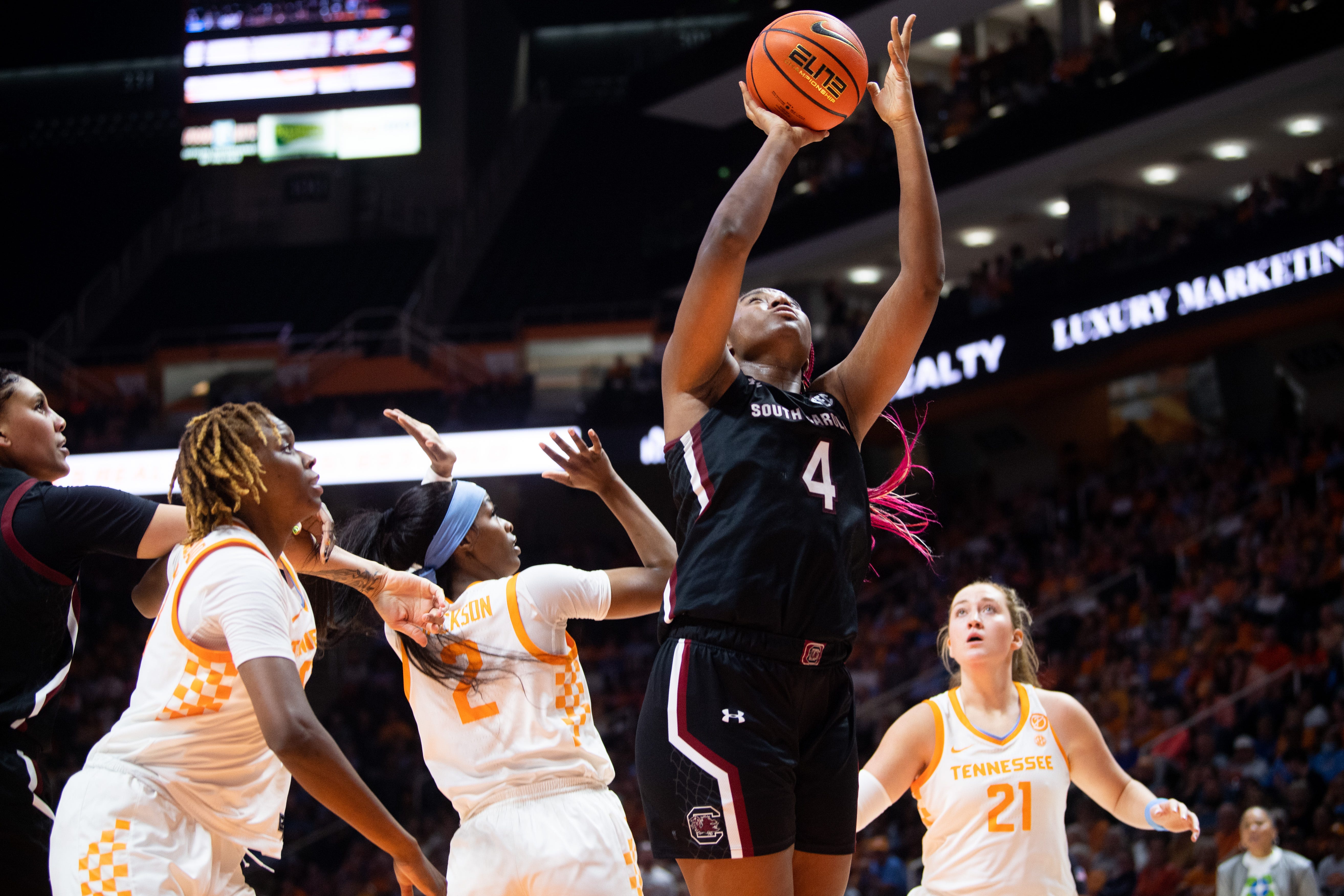 South Carolina Basketball Clinches Regular Season Title For SEC