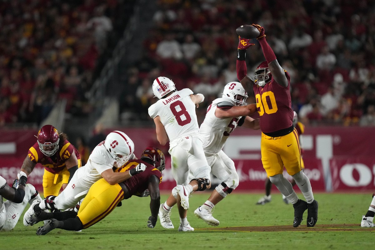 USC Football Star Transfer Bear Alexander Thriving As A Trojan