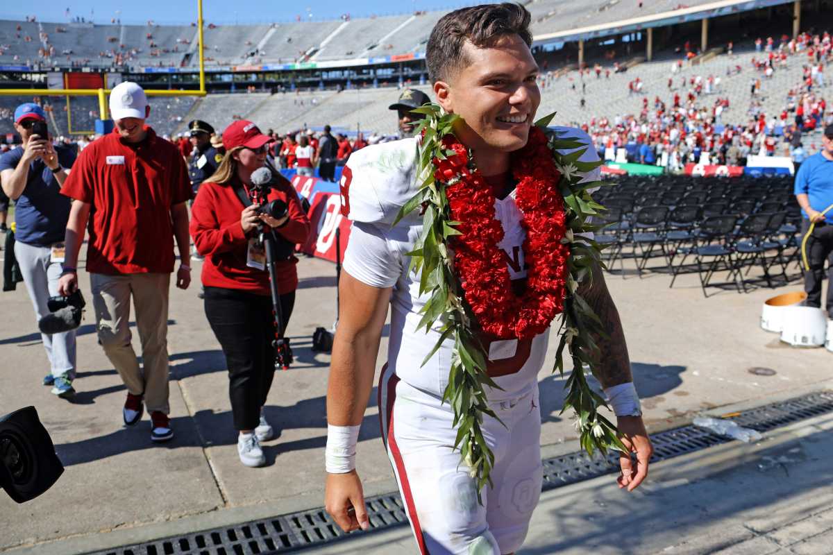 Oklahoma QB Dillon Gabriel Wins Third National Player Of The Week Award