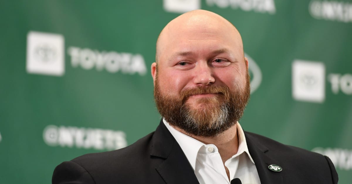 Jets want to 'salvage' Zach Wilson with GM Joe Douglas on the hot