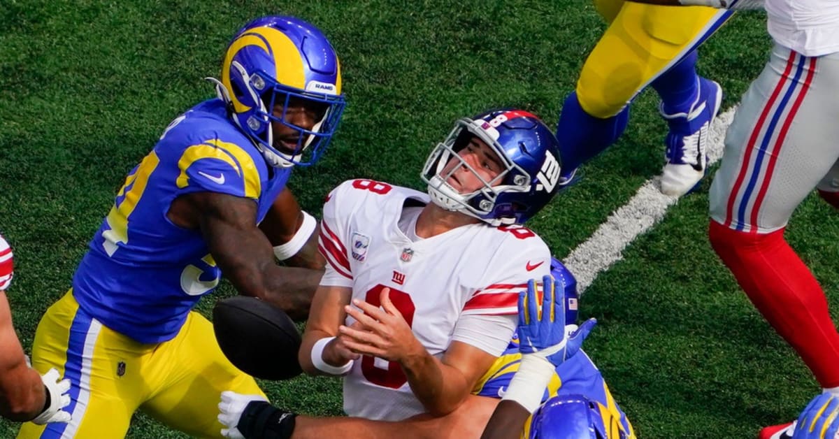 Los Angeles Rams punter Riley Dixon fake punt and pass to convert 4th down