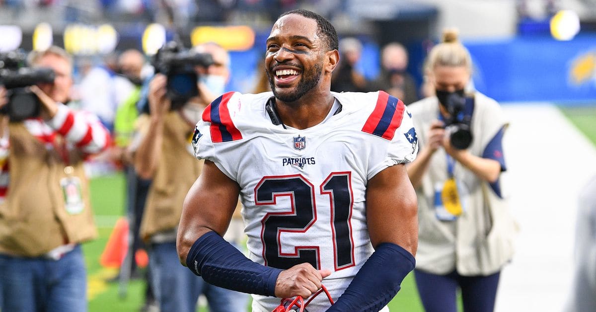 D-Mac is Back: New England Patriots, S Devin McCourty Agree on One-Year, $9  Million Deal - Sports Illustrated New England Patriots News, Analysis and  More