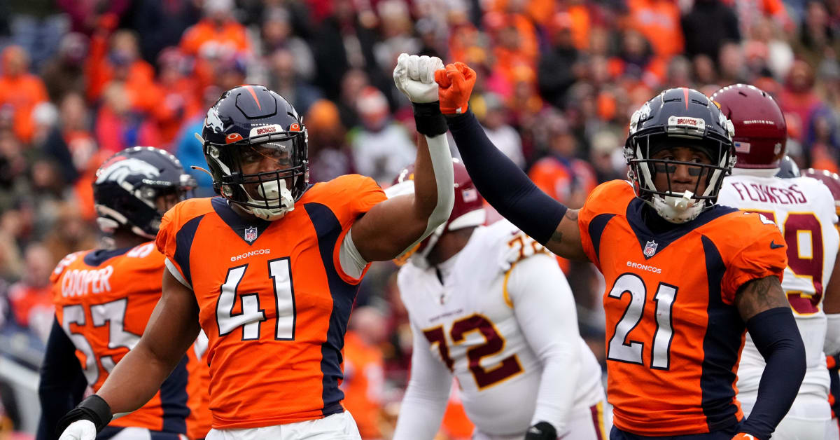 Denver, CO, USA. 28th Nov, 2021. Denver Broncos inside linebacker Kenny  Young (41) celebrates a key defensive stop in the first half of the  football game between the Denver Broncos and Los