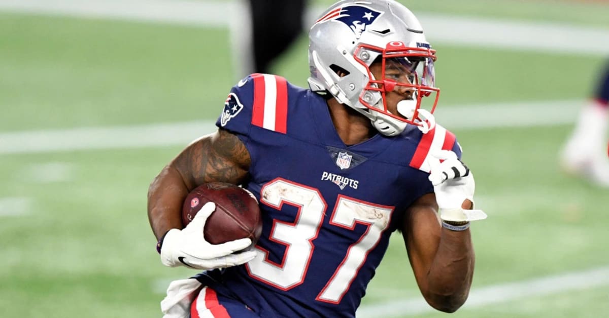 Ivan Fears explains why Patriots went with J.J. Taylor over Rhamondre  Stevenson Sunday