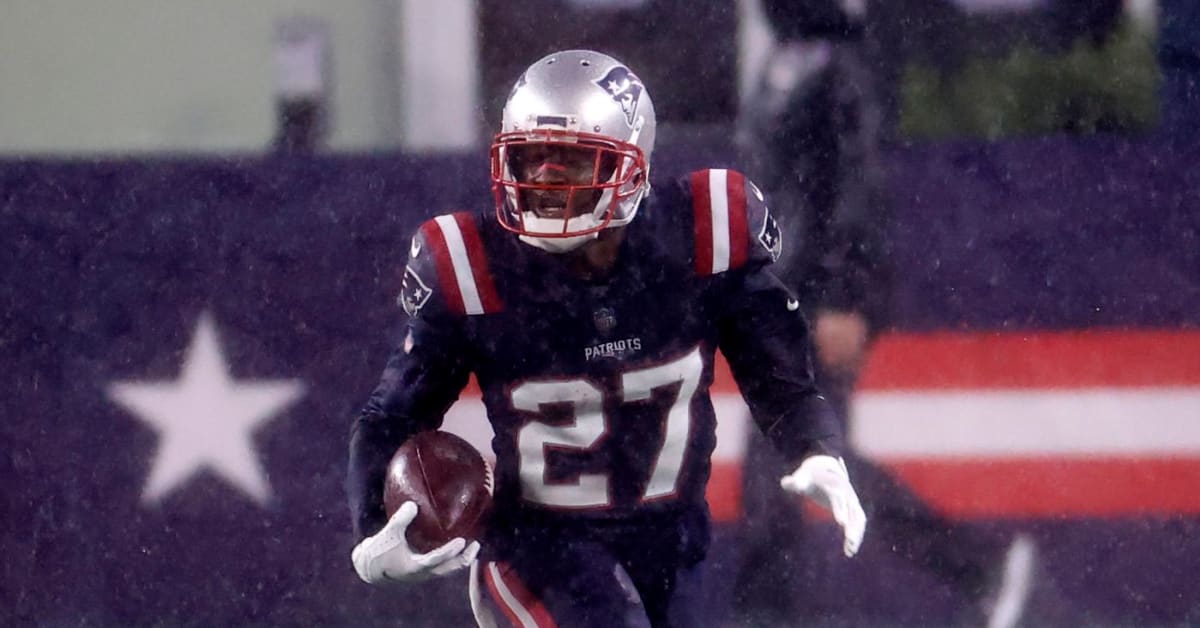 East Rutherford, New Jersey, USA. 30th Oct, 2022. New England Patriots  cornerback JALEN MILLS (2) reacts to his tackle at MetLife Stadium in East  Rutherford New Jersey New England defeats New York