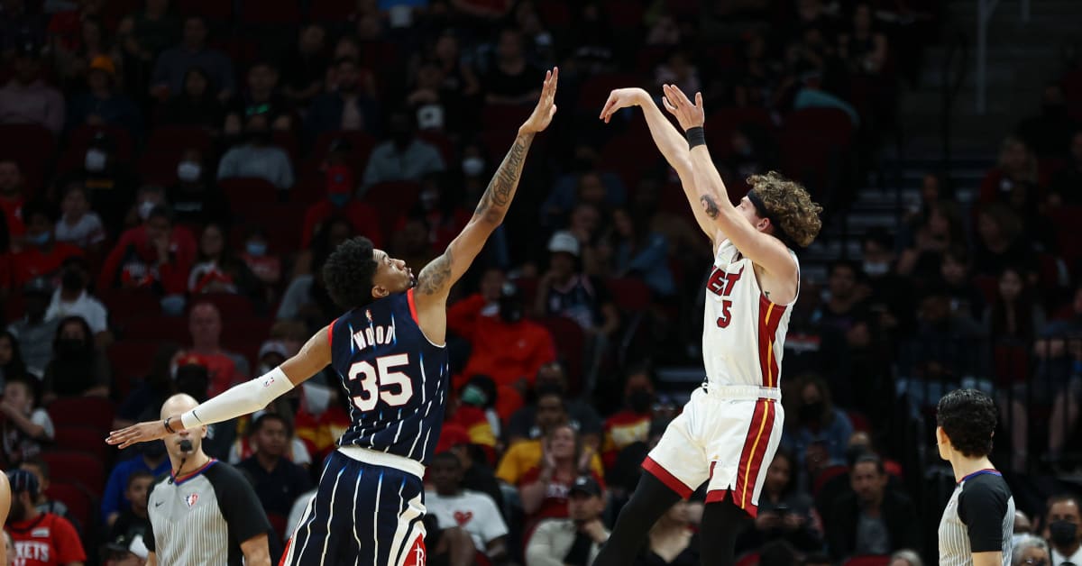 Kyle Guy Catches Fire in Miami Heat Debut - Sports Illustrated Virginia ...