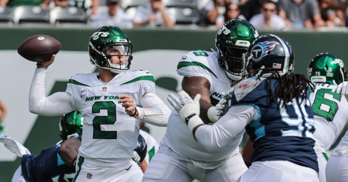 Video of Zach Wilson's Christmas Gift to Jets O-Line Goes Viral