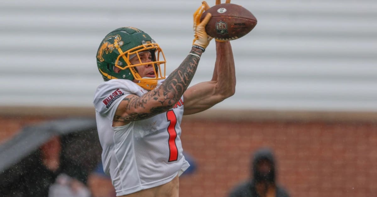 Open Season: New England Patriots Scouts Meet with Pair of WR Prospects at  Senior Bowl - Sports Illustrated New England Patriots News, Analysis and  More