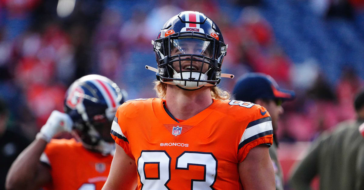 Denver Broncos tight end Andrew Beck (83) against the Indianapolis Colts of  an NFL football game Thursday, Oct 6, 2022, in Denver. (AP Photo/Bart Young  Stock Photo - Alamy