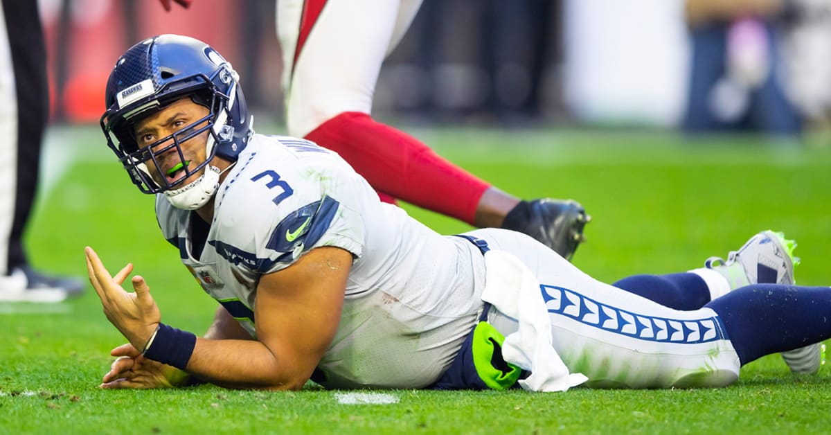 How Twitter reacted when the Seattle Seahawks traded Russell Wilson - Field  Gulls