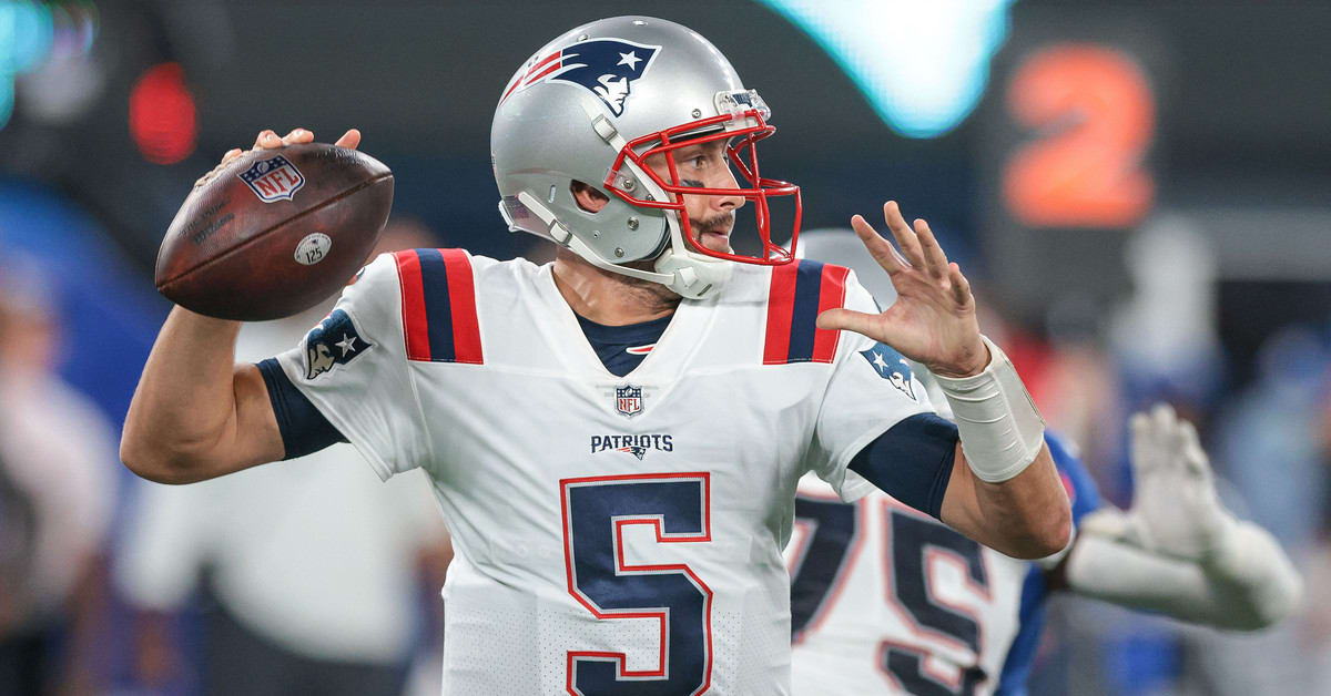 Patriots Plan to Add 3rd QB Behind Jarrett Stidham, Brian Hoyer