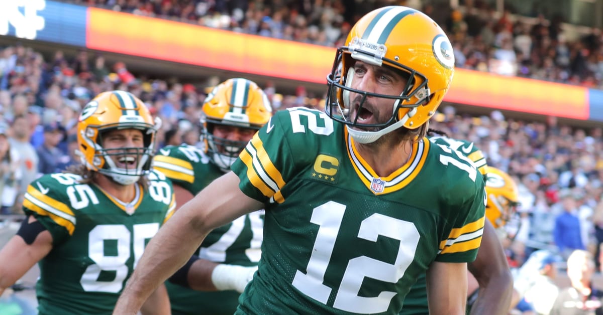 Aaron Rodgers re-signs with Packers on record-breaking four-year deal  [report] – KNBR