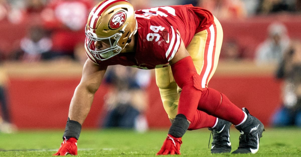 New York Jets defensive end Solomon Thomas (94) waits with