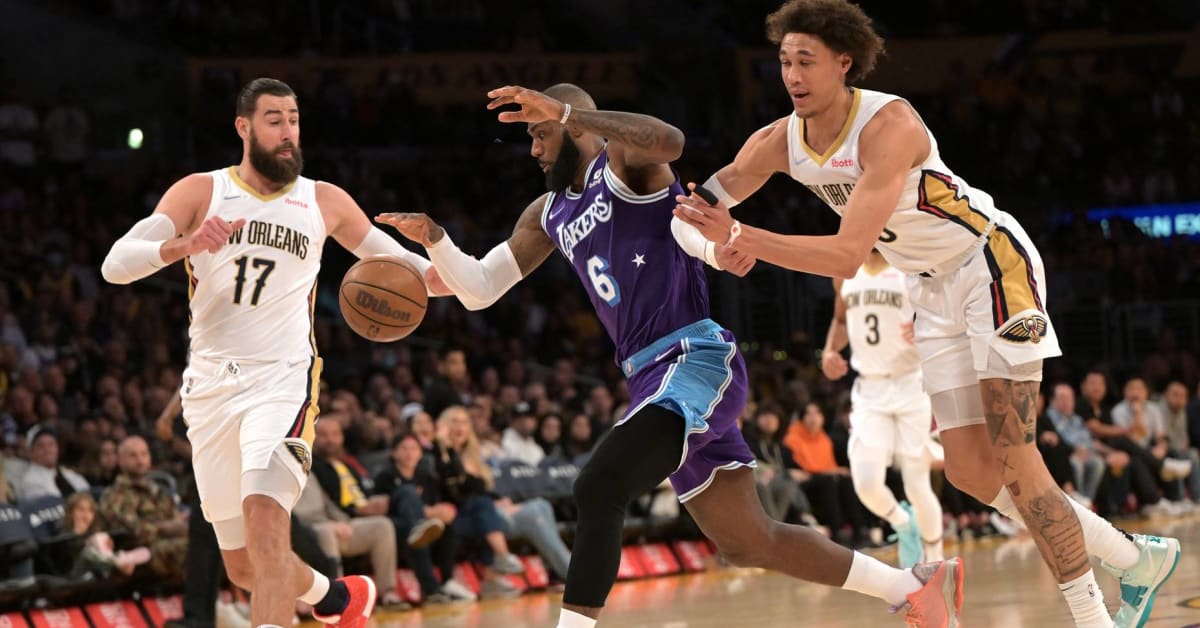 LeBron James shoved down by Jaxson Hayes during Friday's game - Sports  Illustrated