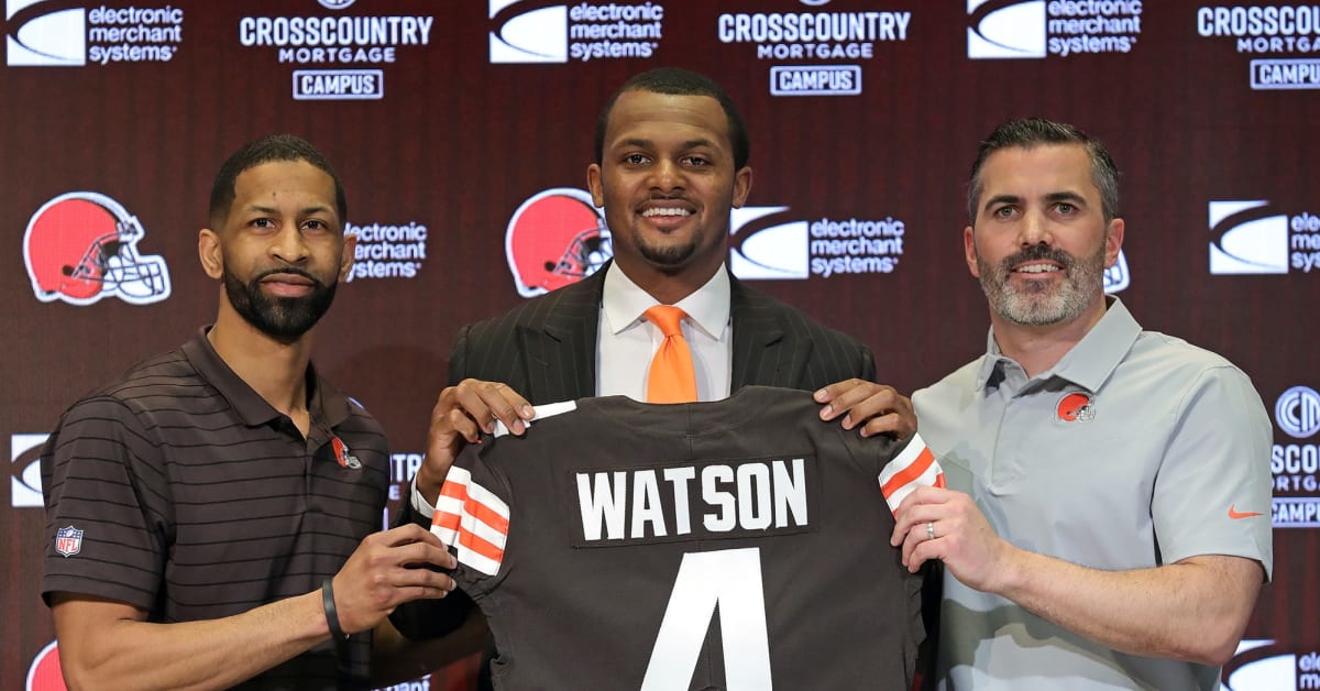 NFL: Deshaun Watson confirms he is leaving Houston Texans for Cleveland  Browns - BBC Sport