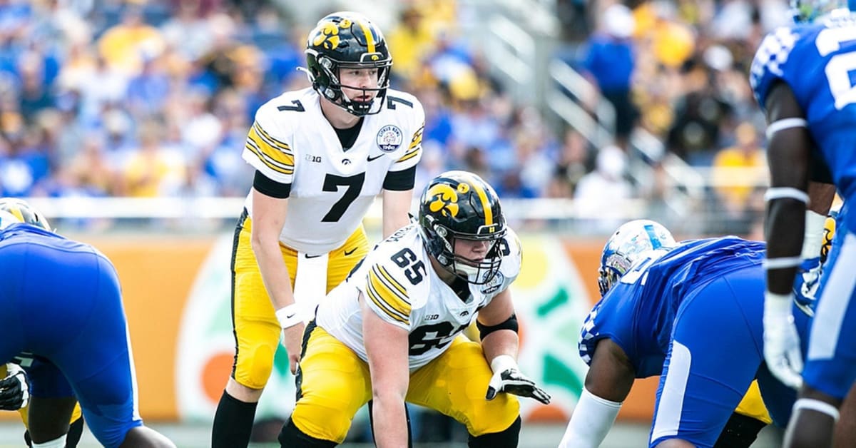 Tyler Linderbaum Center Iowa  NFL Draft Profile & Scouting Report