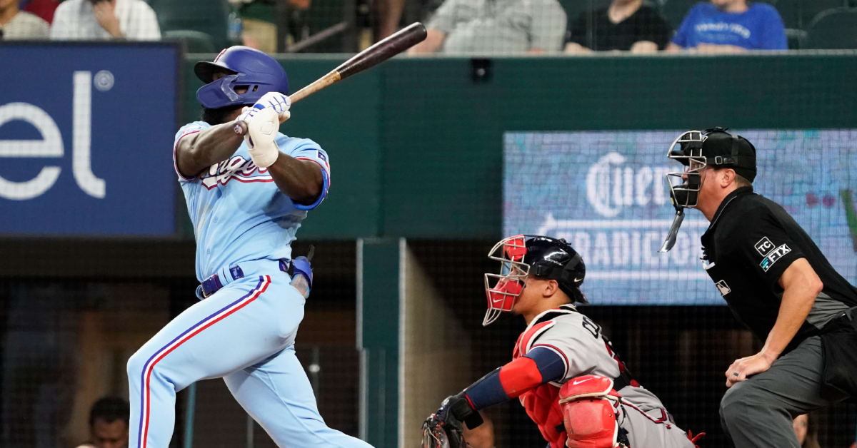 Baseball Falls to #6 Texas in Front of Record Crowd - Texas Border