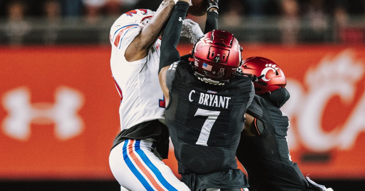 Ridder does everything for No. 3 Cincinnati in rout of SMU