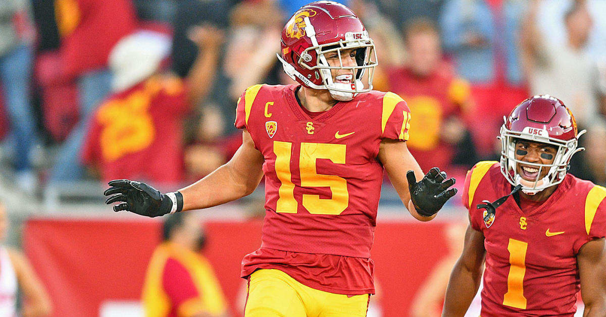 USC Trojans - FIRST LOOK: Drake London in an Atlanta Falcons uniform!  #USCtotheNFL