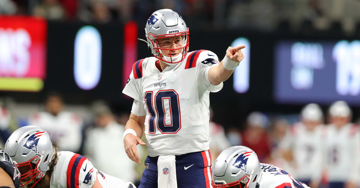 NFL's Best 25 Under 25: Where's Patriots Quarterback Mac Jones? - Sports  Illustrated New England Patriots News, Analysis and More