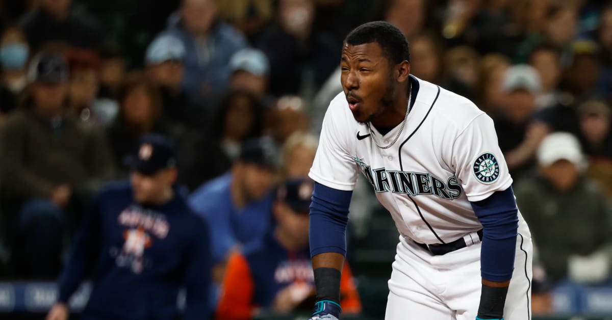 Mariners place DH/OF Kyle Lewis on 7-day concussion injury list