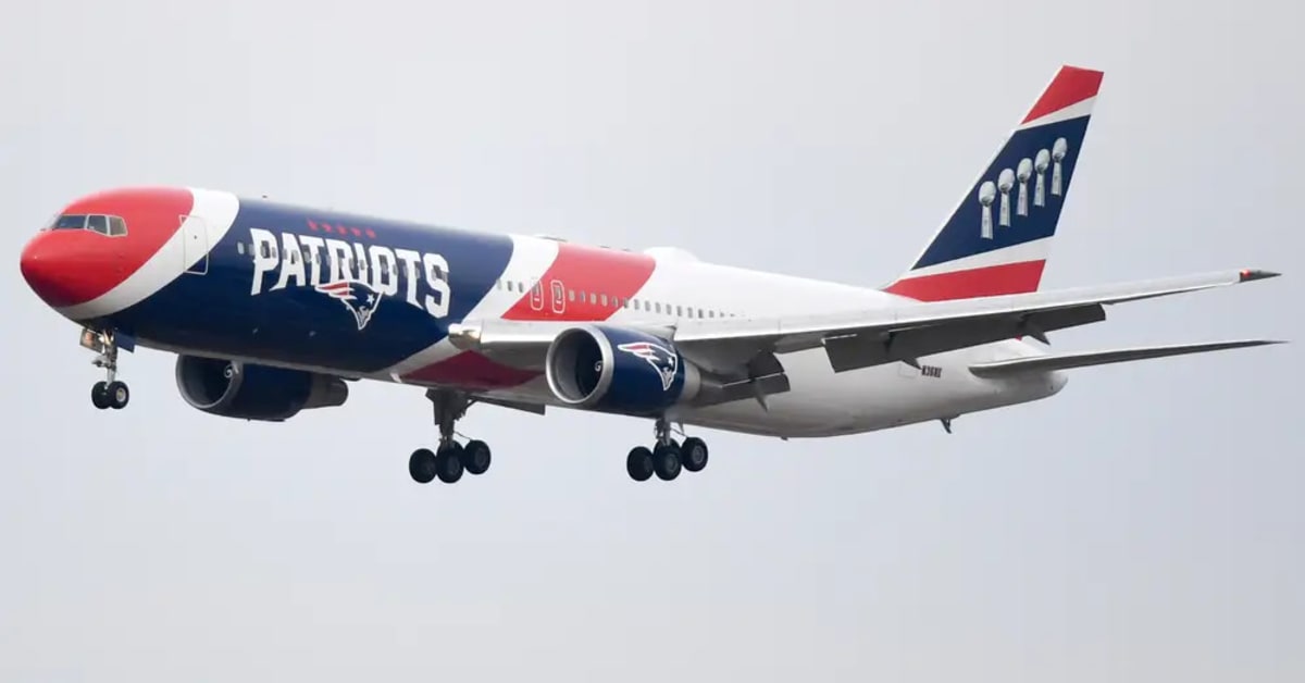 New England Patriots' plane carrying National Guard soldiers touches down  at DSM