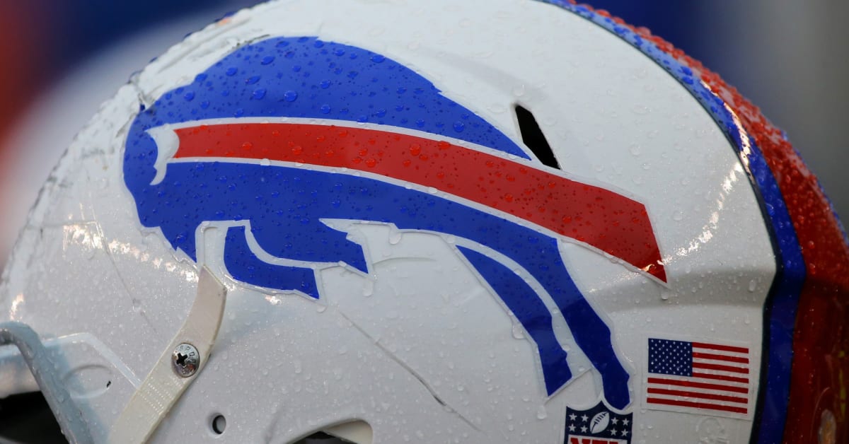 Bills rookie offensive lineman showed up in full gear to sign his