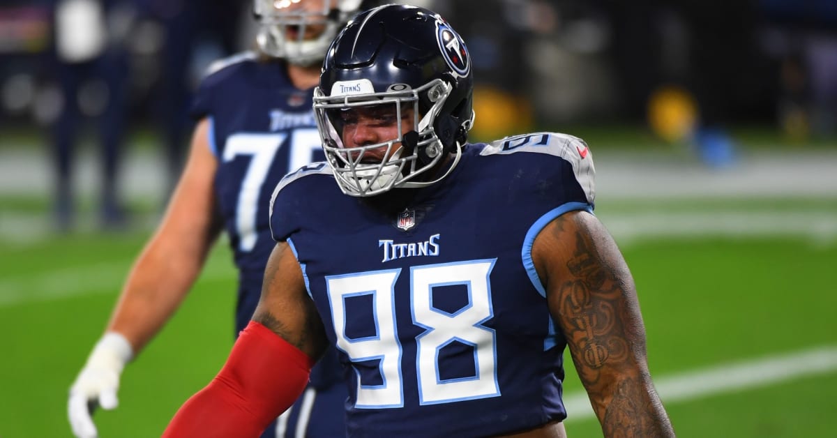 Titans DL Jeffery Simmons (@GrindSimmons94) introduced to