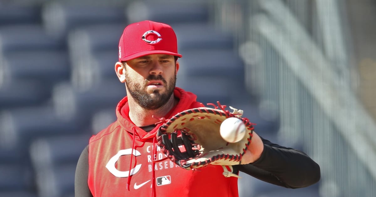 Eight reasons to be excited that Mike Moustakas is staying in Kansas City