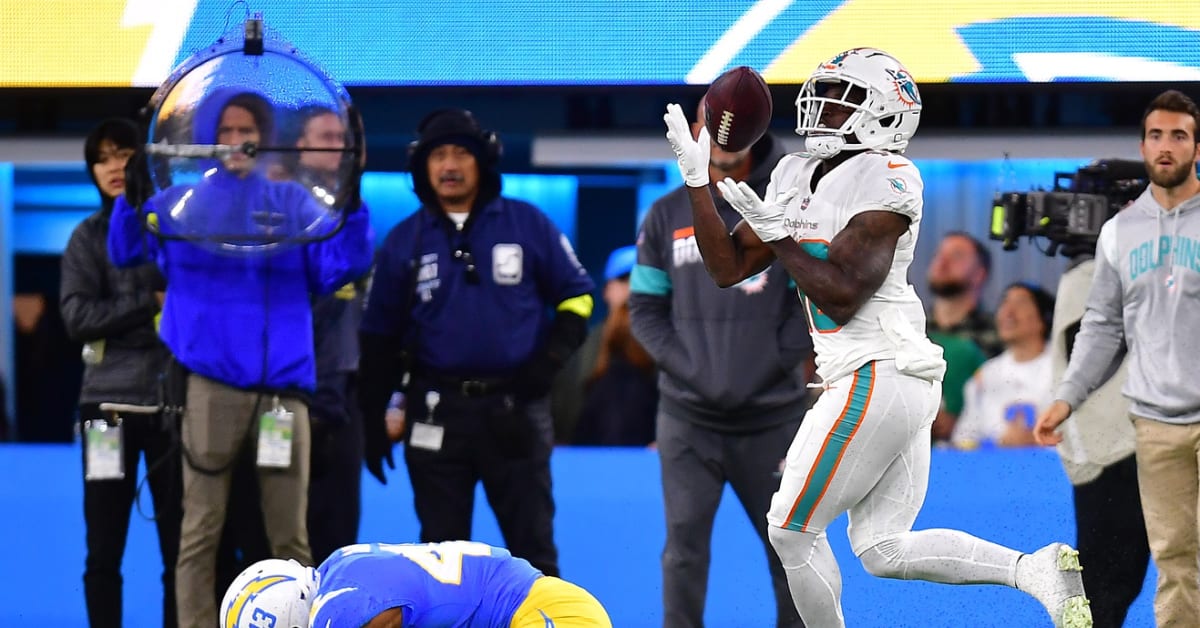 Tyreek Hill brings swagger, speed to Miami Dolphins