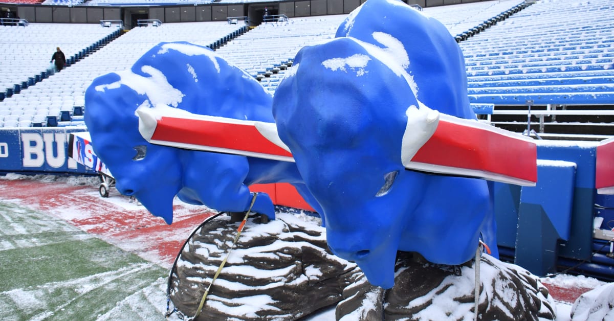 Buffalo Bills' Highmark Stadium is open to Mother Nature with little  protection from impending snowstorm