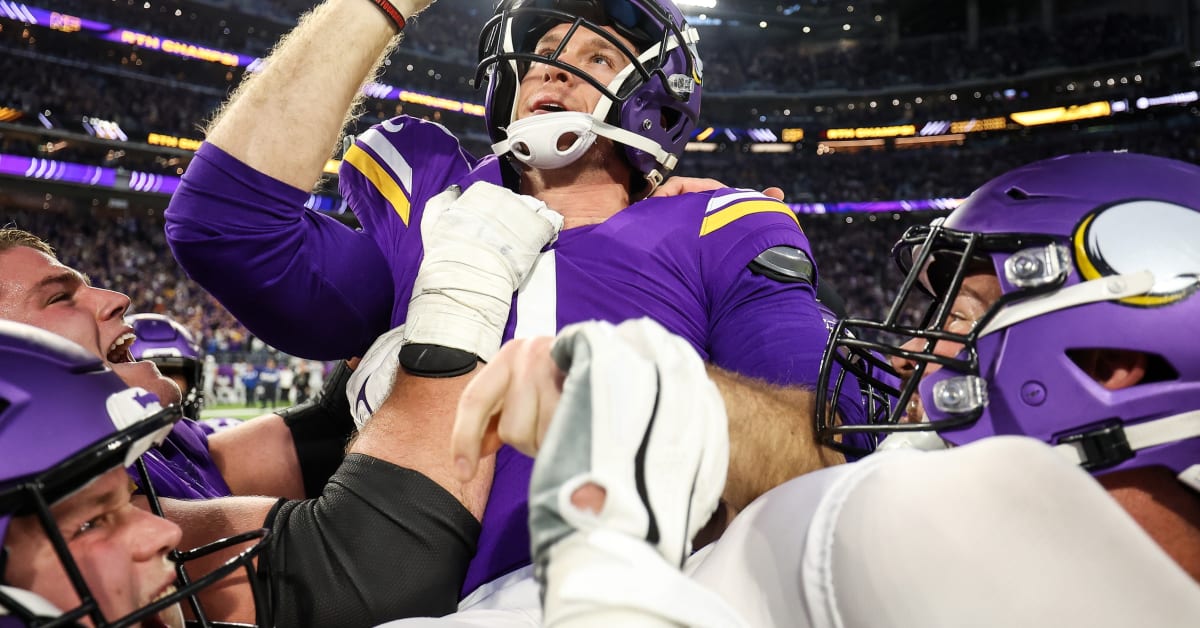 Minnesota Vikings 2022 NFC North Division Champions Locker Room