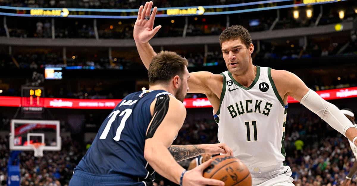 Brook Lopez is leading a frightening Bucks defense - Sports Illustrated