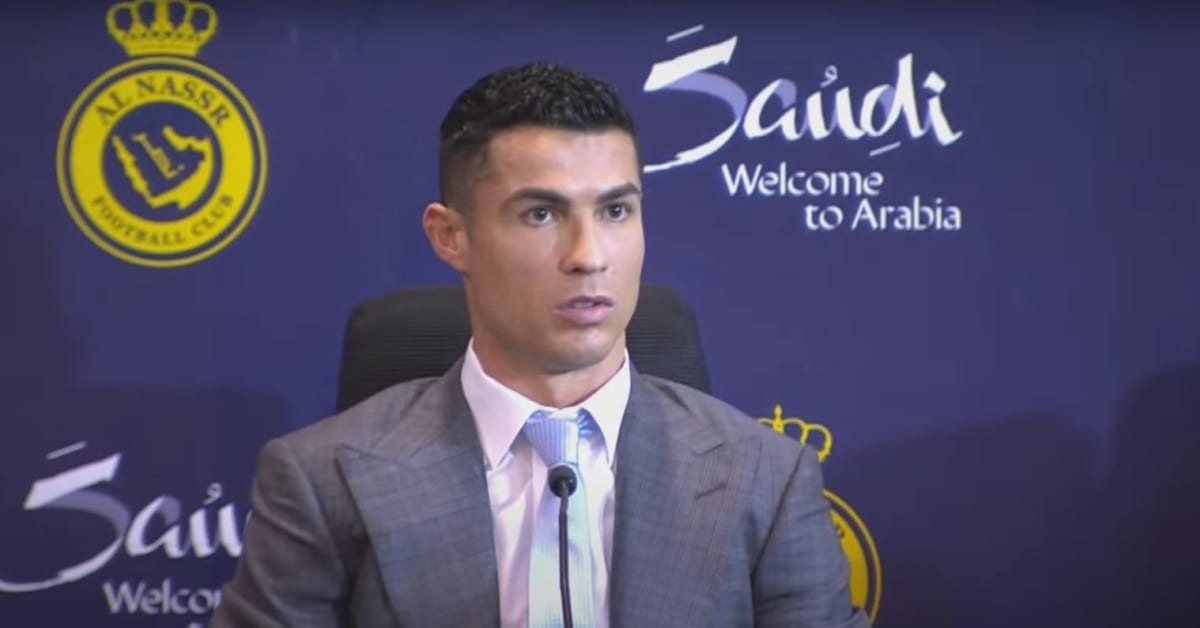 SPORTbible on X: Cristiano Ronaldo is unveiled to the Al Nassr fans 🟡   / X