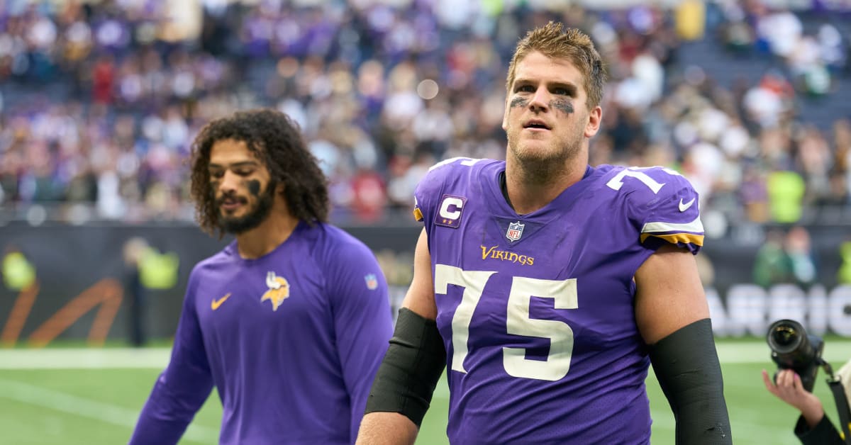 Vikings center Austin Schlottmann gaining experience while replacing  injured Garrett Bradbury – Twin Cities