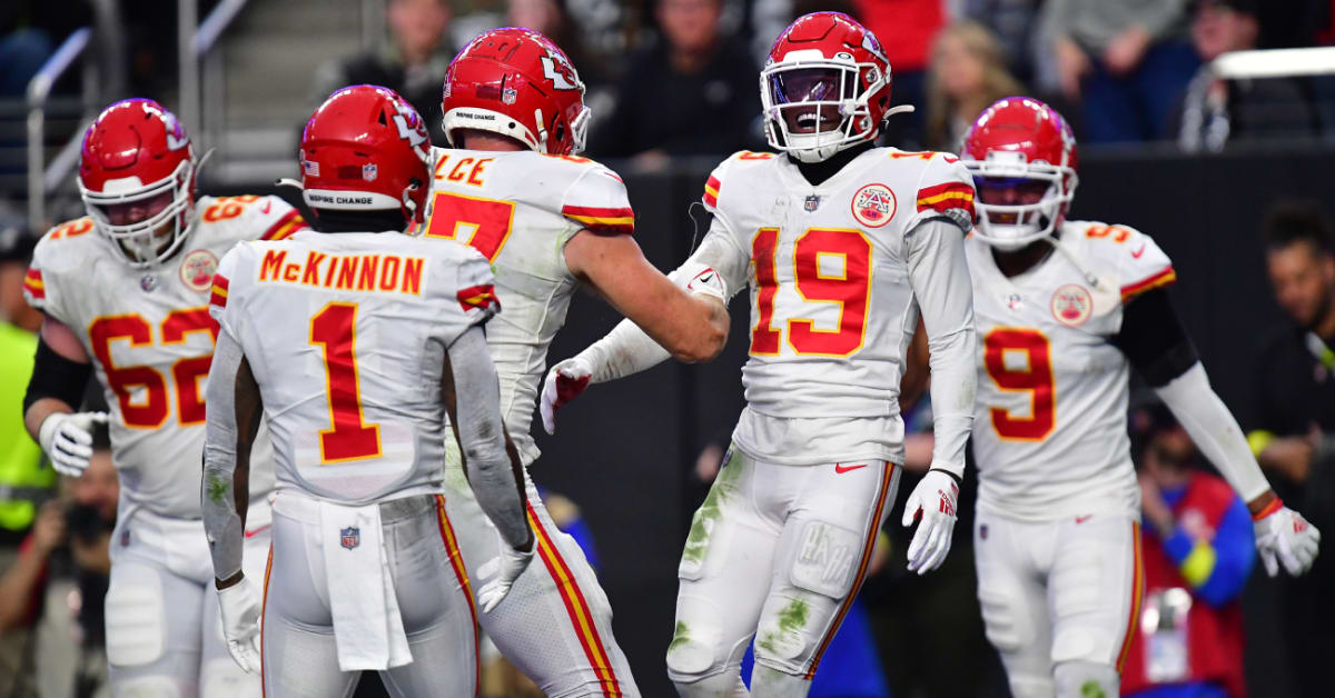 Patrick Mahomes, Chiefs break out 'Snow Globe' play in win over Raiders:  'The coaches let us have fun'