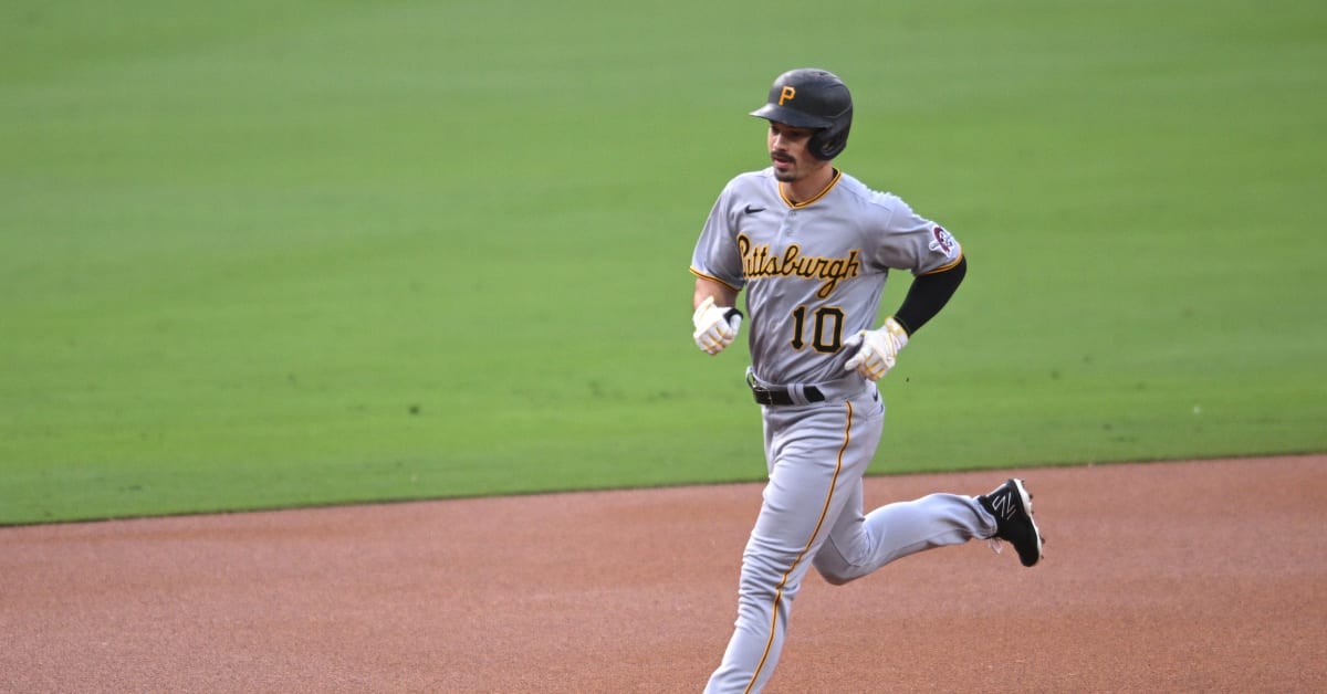 New York Yankees Still Pursuing Trade For Pittsburgh Pirates CF Bryan  Reynolds - Sports Illustrated NY Yankees News, Analysis and More