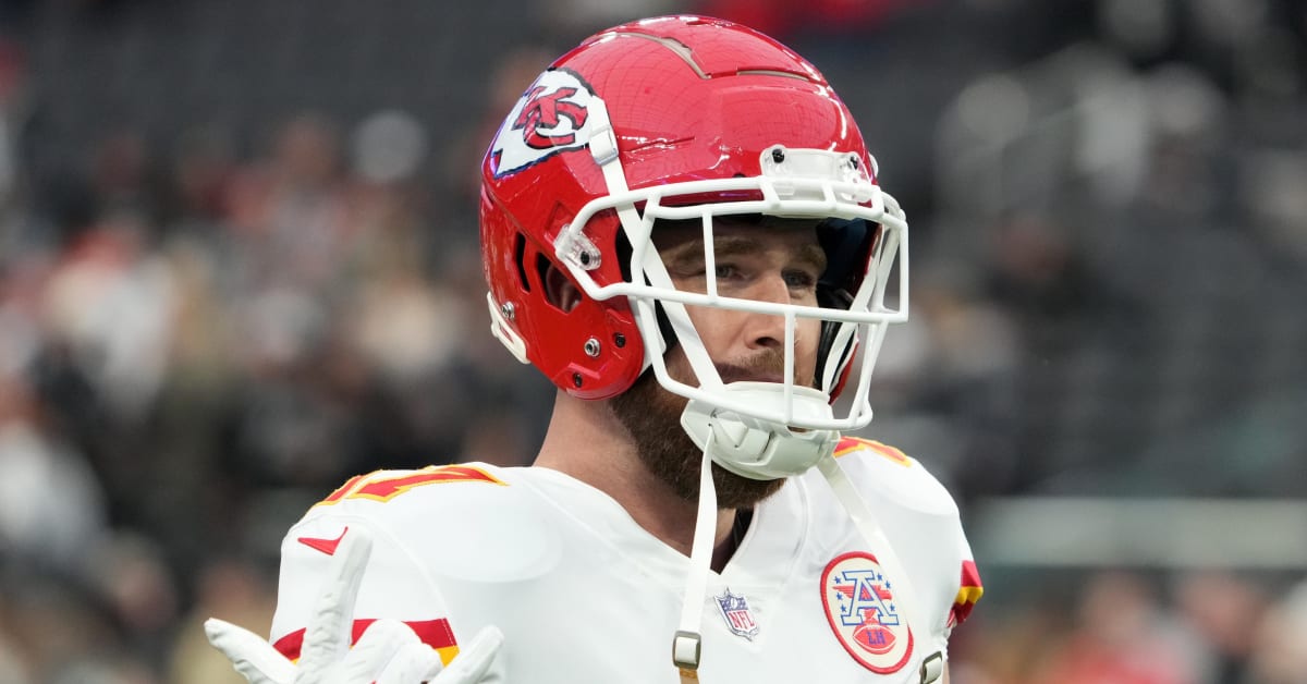 Chiefs tight end Travis Kelce (back) expected to play in AFC Championship  Game vs. Bengals