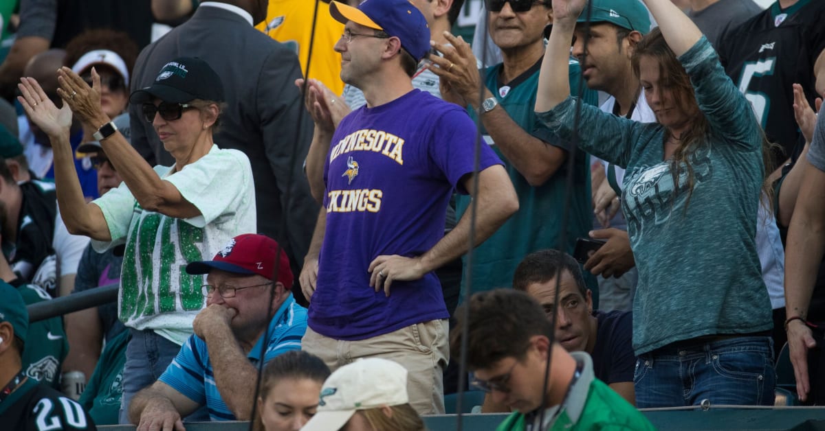 Vikings Fans Upset At Eagles Fans, Rooting for Patriots - Sports Illustrated