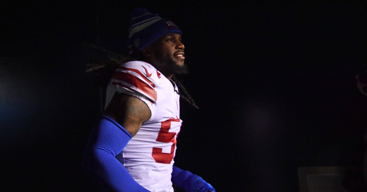 New York Giants linebacker Jaylon Smith (8) during an NFL game